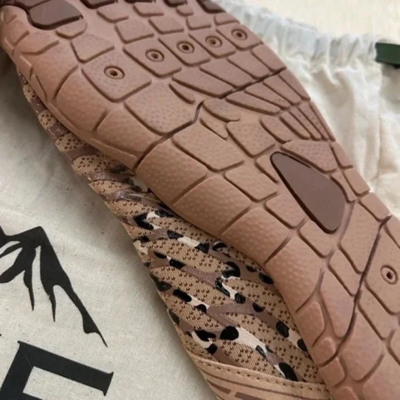 New Hike "Barefoot" Shoes Lorax Leopard Print Unisex EU 43 - Picture 3 of 6